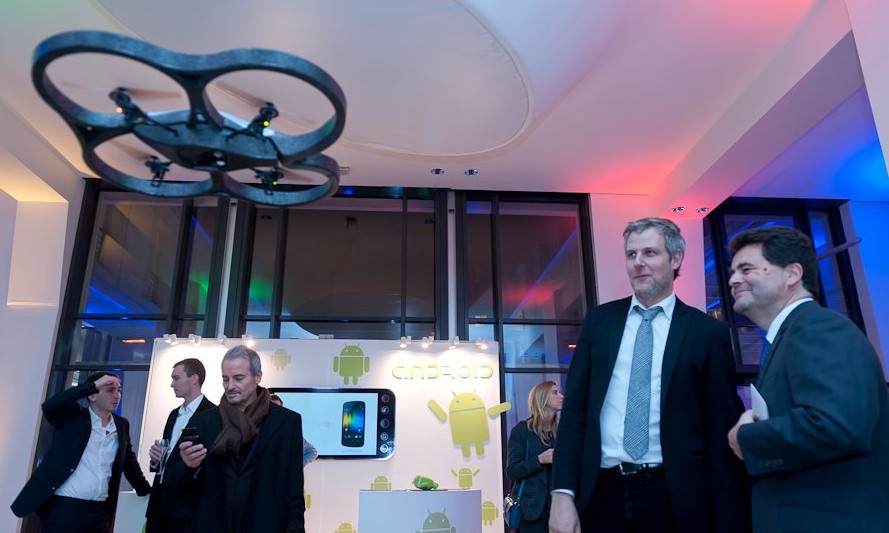 AR Drone im Googleplex Paris gelandet -