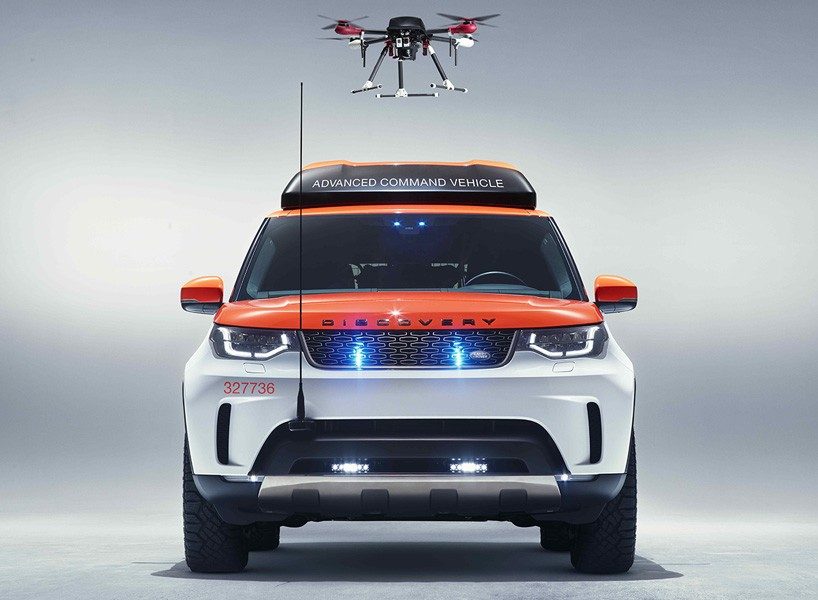 Land Rover mit integrierter Drohne für Rettungsdienste -